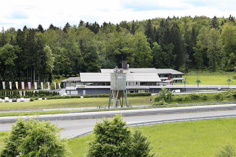 Hotel Grosuplje Exteriér fotografie
