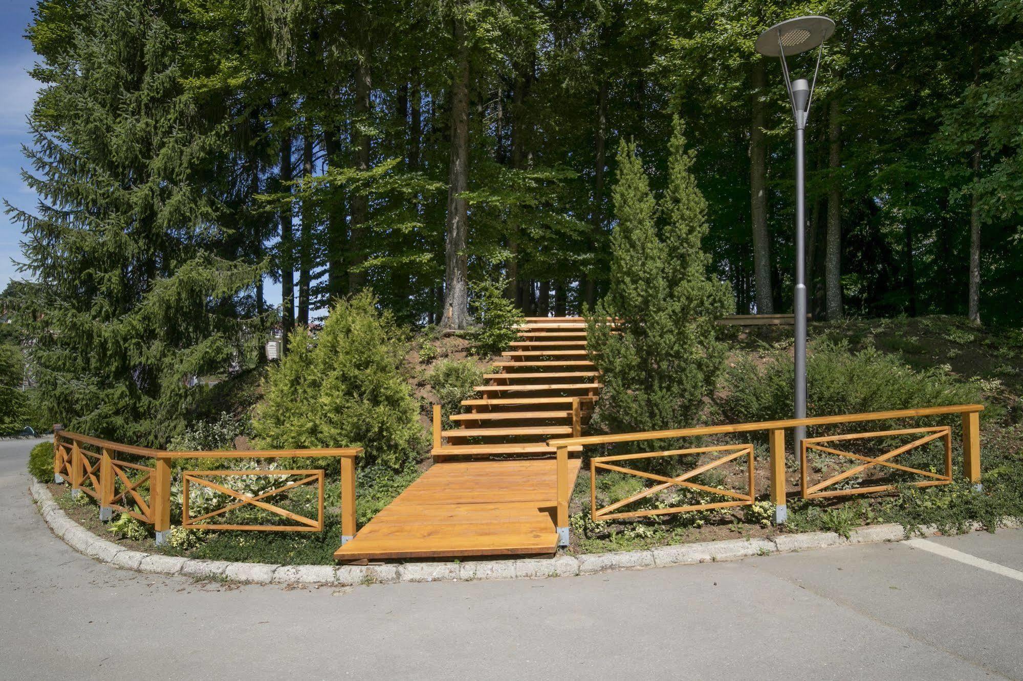 Hotel Grosuplje Exteriér fotografie